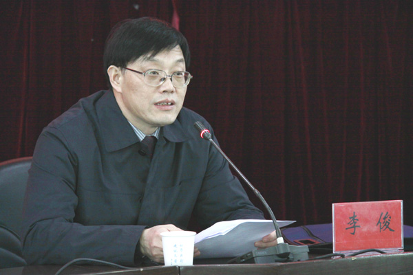 张荣国来我校作高校民主集中制专题辅导报告